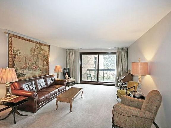 2nd image of 601 Lake Hinsdale Dr APT 106