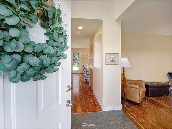 When you open the door you immediately feel welcomed. 