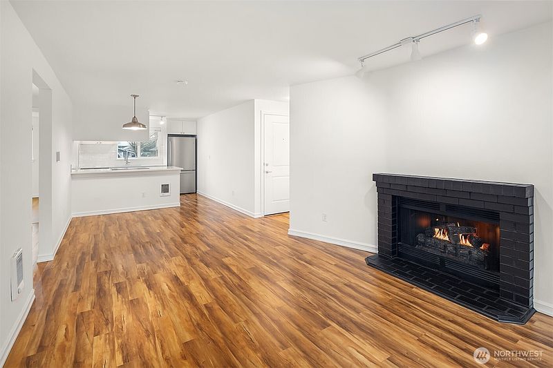 4th image of 14006 NE 181 Place #B206