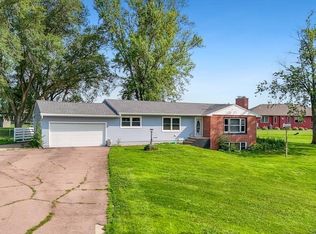 1708 W Cherry St, Vermillion, SD 57069