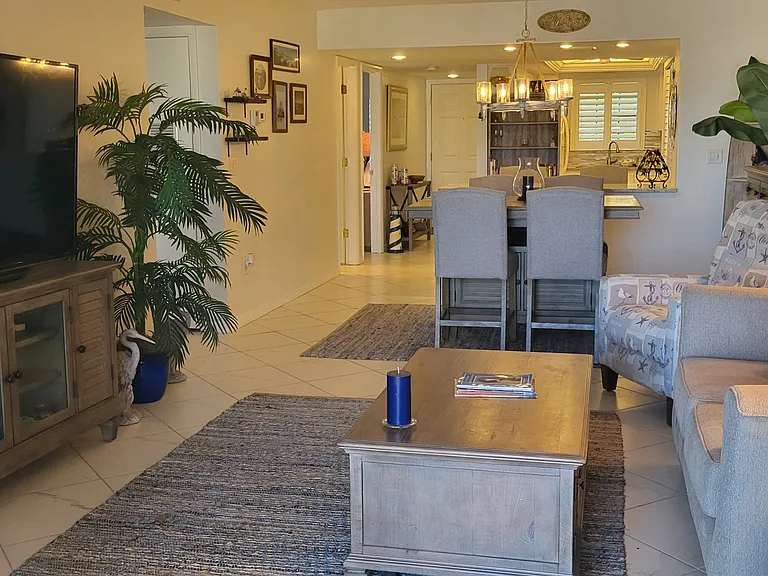 150 Englewood Isles Pkwy #306 — Photo 8