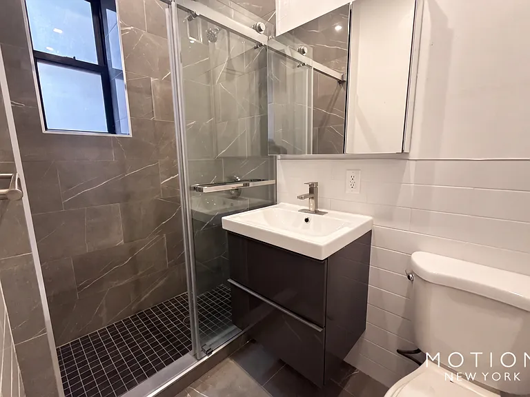 45 Tiemann Pl #3D — Photo 4