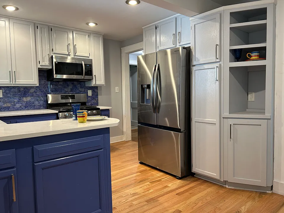 French Dr. Fridge w/2 ice makers + filtered water + Ice Left
Coffee Bar + Wine Rack Right