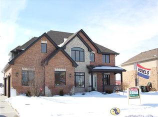 2017 Water Chase Dr, New Lenox, IL 60451