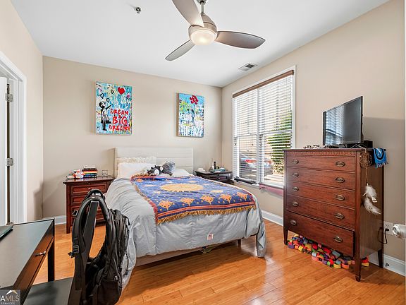 3rd image of 118 Ruth Dr Unit 520