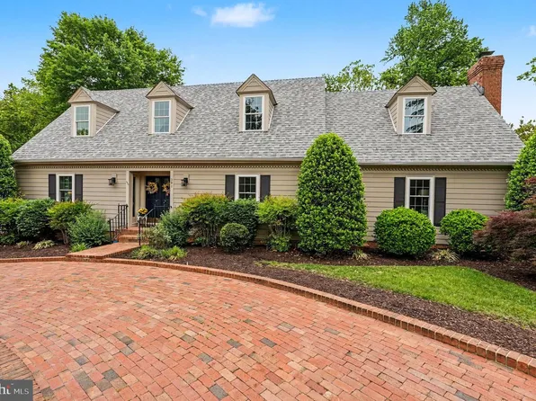301 Falling Creek Rd, Fredericksburg, VA 22401