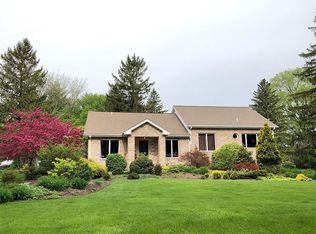 9040 Maple Ave, Burr Ridge, IL 60527