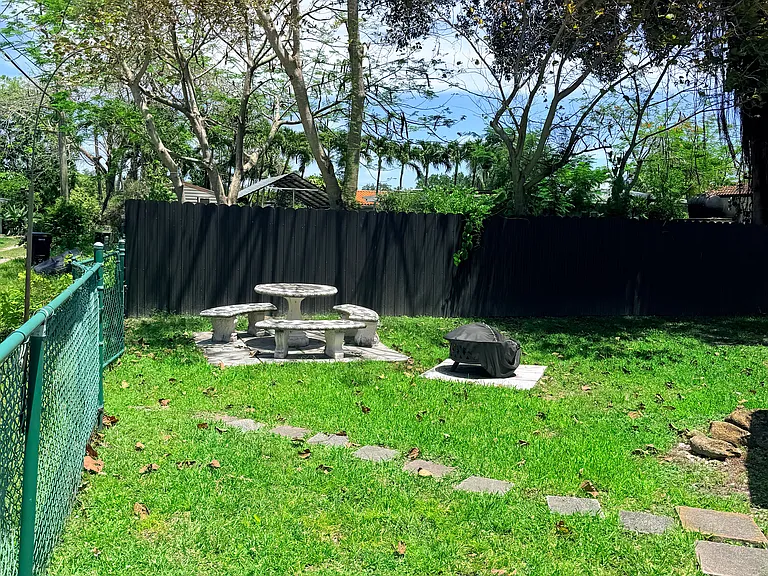 201 Flagler Dr — Photo 4