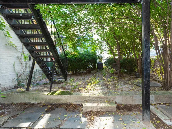 823 Union Street image 14 of 14