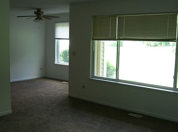 2nd image of 215 Crestview Dr Unit A
