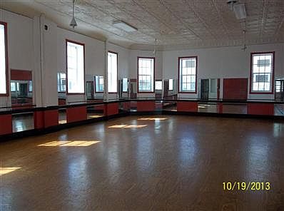1st image of 112 Julia St