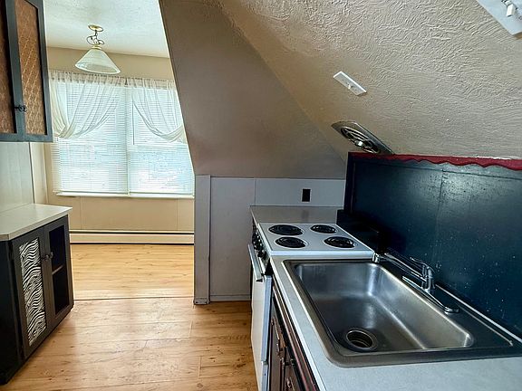 5th image of 1232 N Nevada Ave #6