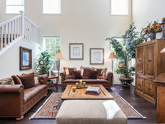 4th image of 63 Knollwood Cir