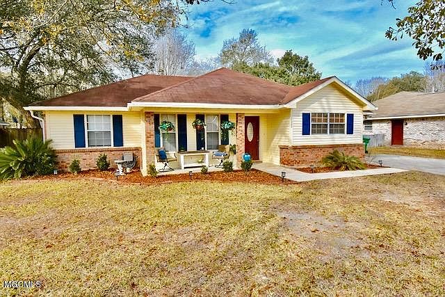 1st image of 2625 Beachview Dr