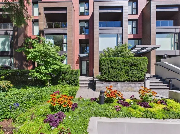 1573 W 57th Ave, Vancouver, BC V6P 0H7