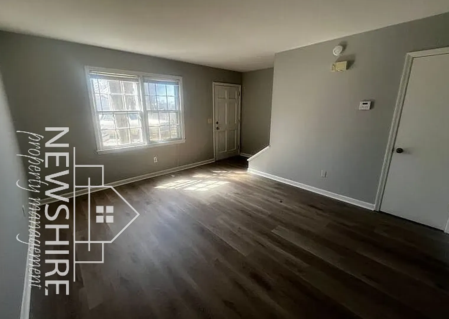 Charming 2-bedroom 1.5 Bathroom — Photo 4