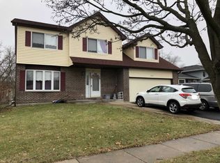 425 Polo Club Dr, Glendale Heights, IL 60139