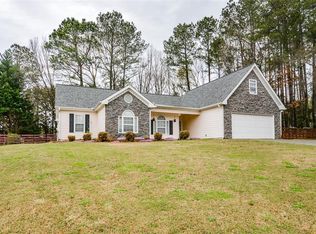 1070 Grayson Oaks Dr, Lawrenceville, GA 30045