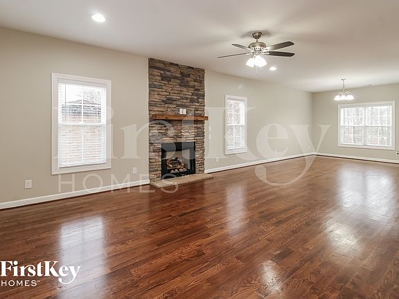 2nd image of 1803 Gracewood Dr