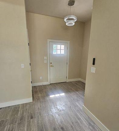4th image of 217 N Morgan Dr