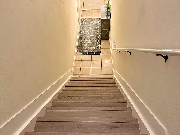 1602 Belmont Pl — Photo 9