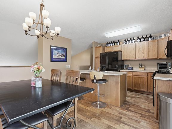 4th image of 1214 Range View Cir