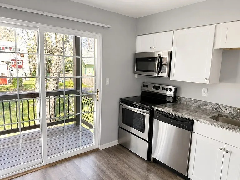 401 N Main St #4B — Photo 5