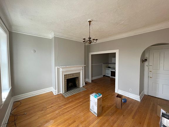 2nd image of 44 Willett St APT 4R