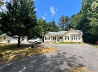 55 Smokeseege Ln, Whittier, NC 28789