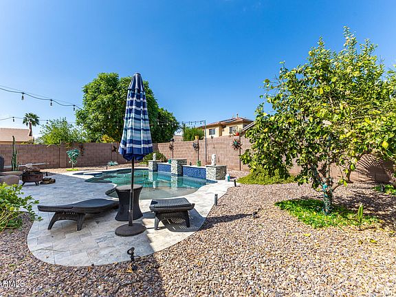 3rd image of 13614 W CATALINA Drive