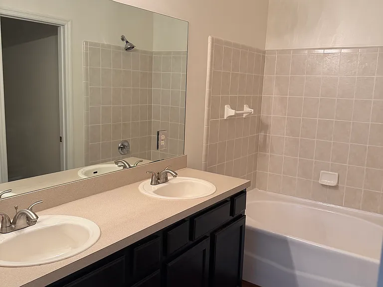 8635 Ribbon Falls Ln — Photo 11