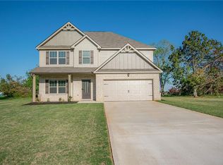 140 Massey Ln, Locust Grove, GA 30248