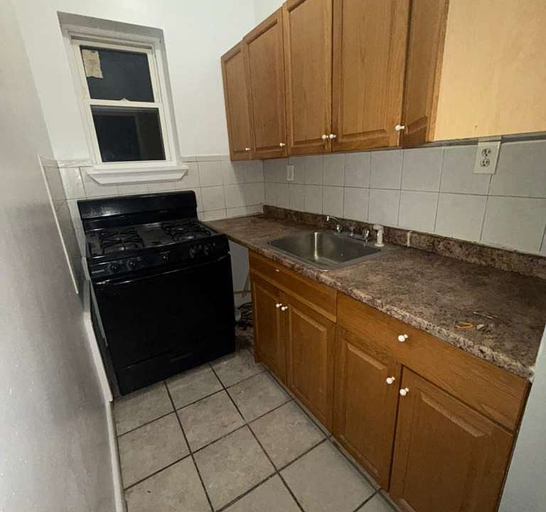 1st image of 53 Glenwood Ave #A3