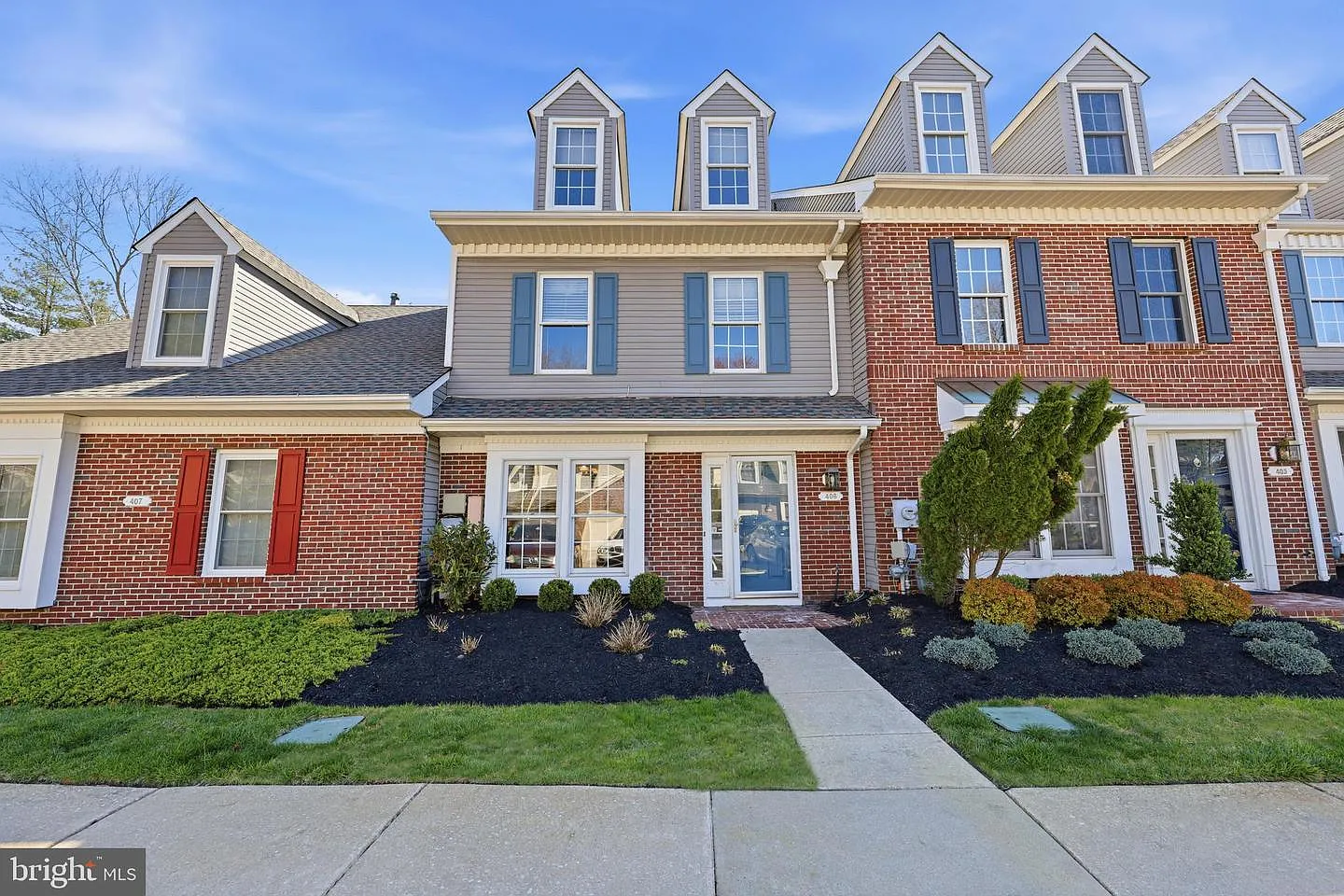406 Berkshire Way photo 1