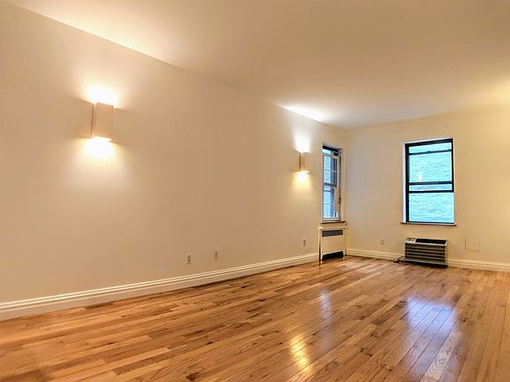 3rd image of 101 E 116th St #O1f