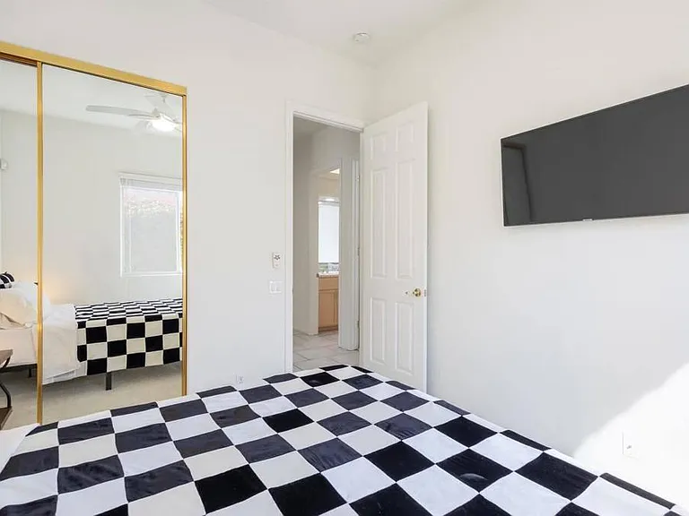 40741 Avenida Solana — Photo 11