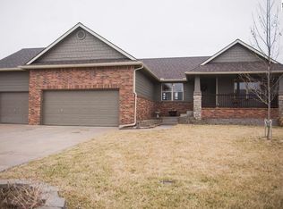 504 E Edinborough Cir, Bentley, KS 67016