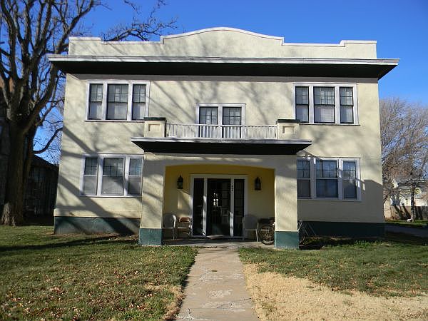 Deyoe Apartments