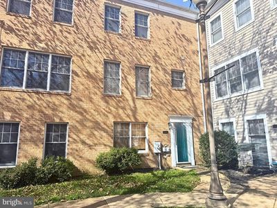 806 Hr Dr SE, Washington, DC, 20032