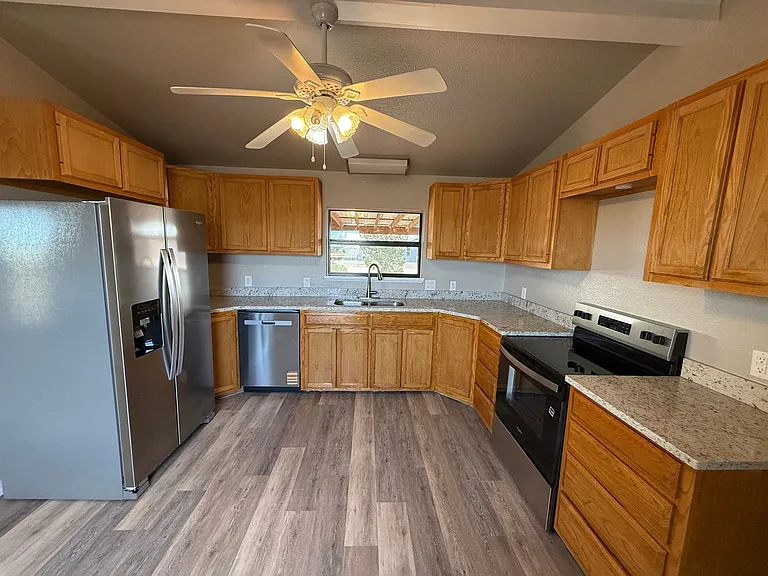 700 Gunstock Rd — Photo 4