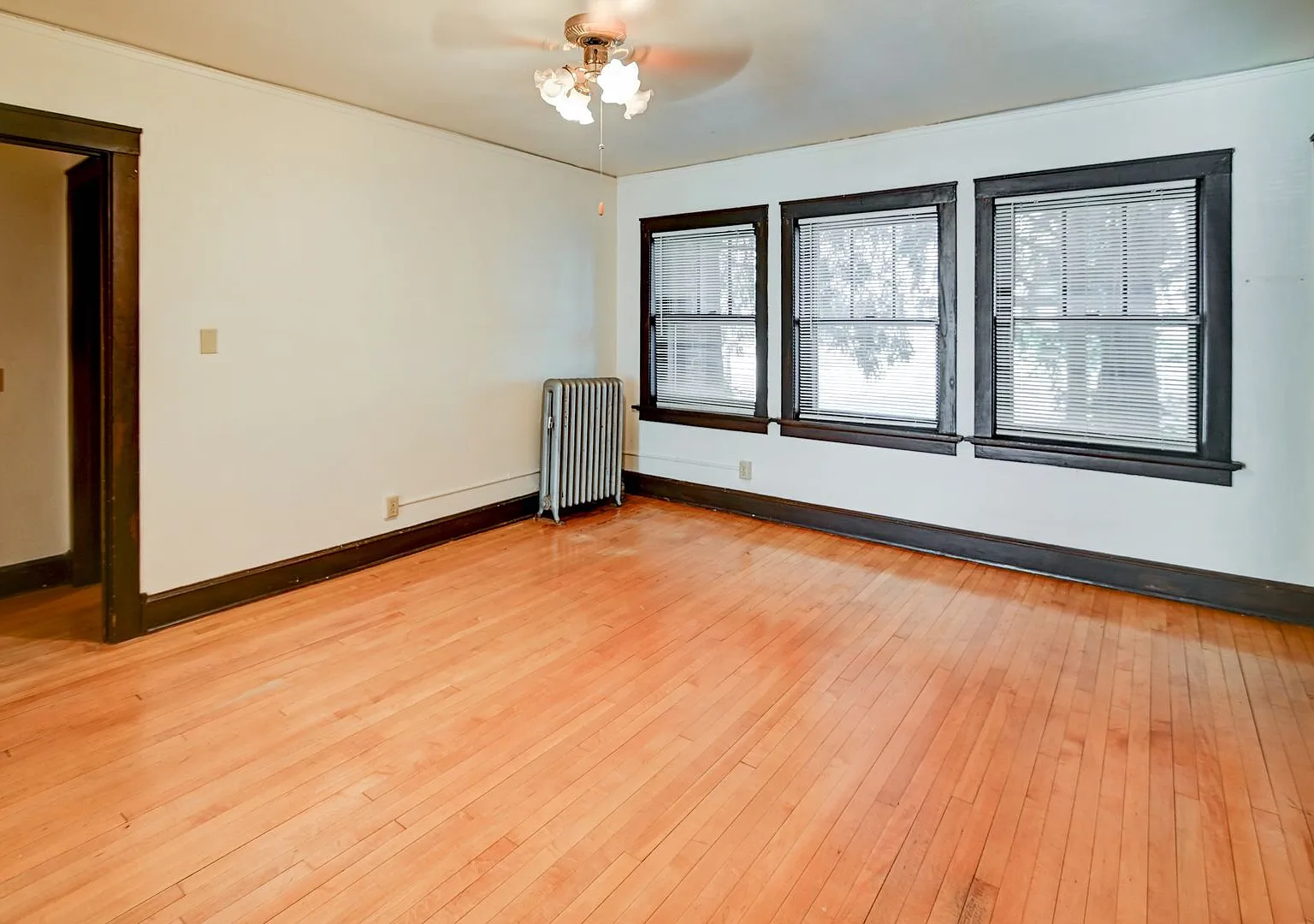 Arboretum Arms Apartments — Photo 2