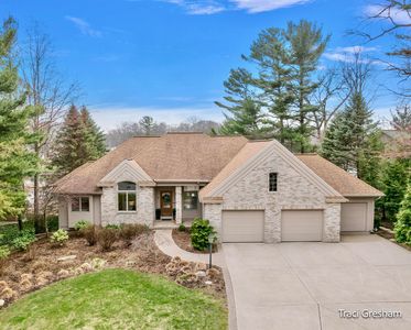 15462 Oak Point Dr, Spring Lake, MI, 49456