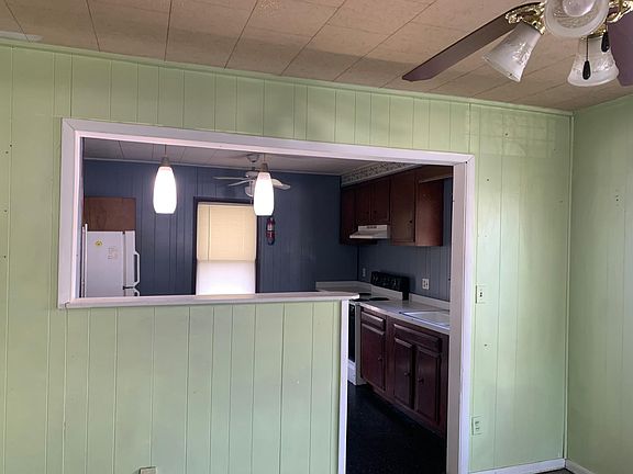 3rd image of 616 30th St #2