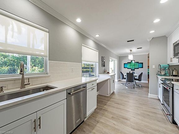 4th image of 558 West Valley DR