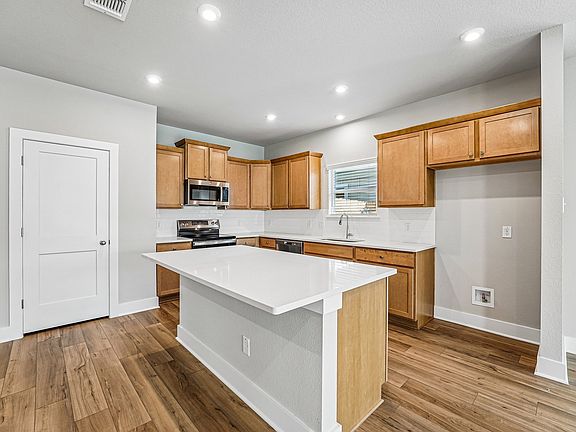 5th image of 2709 Sitka Dr