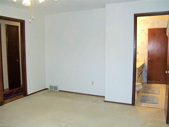 3rd image of 13462 Pawnee Trl