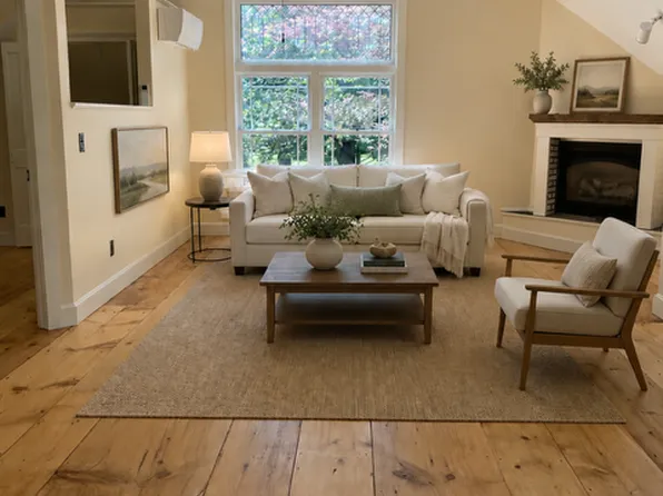 3 Austrian Way, Falmouth, ME 04105