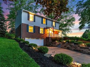 1770 Hassam Rd, Coraopolis, PA 15108