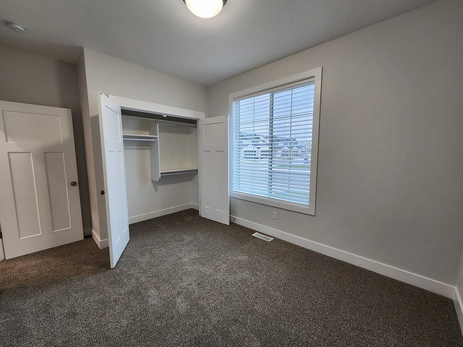 3 bed, 2.0 bath, 1442 sqft, $1,850 — Photo 3