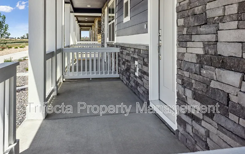 Building Photo - 628 Thoroughbred Ln